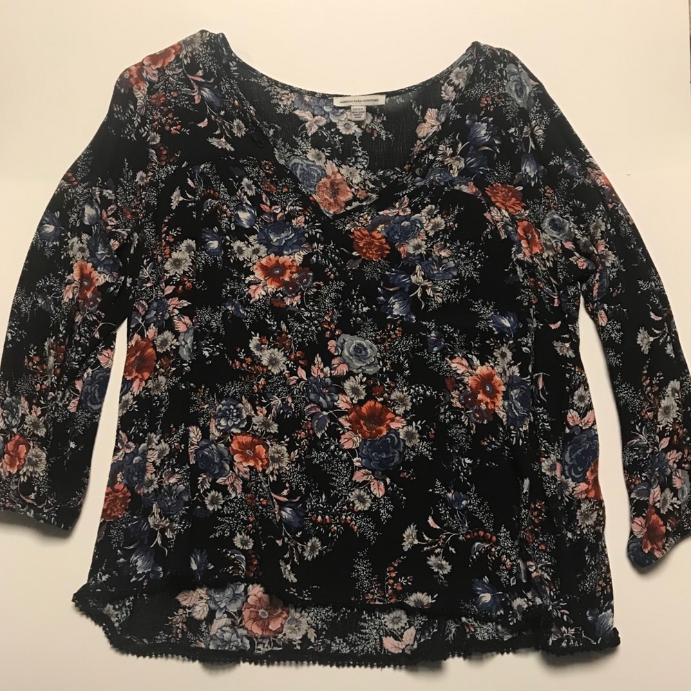 American Eagle Floral Print Long Sleeve Blouse